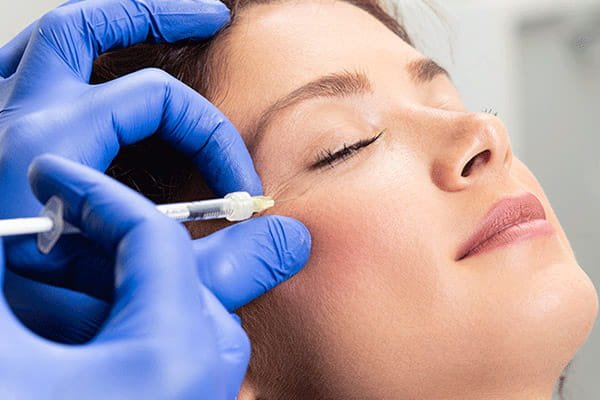 Procedimentos estéticos com aplicação de toxina botulínica